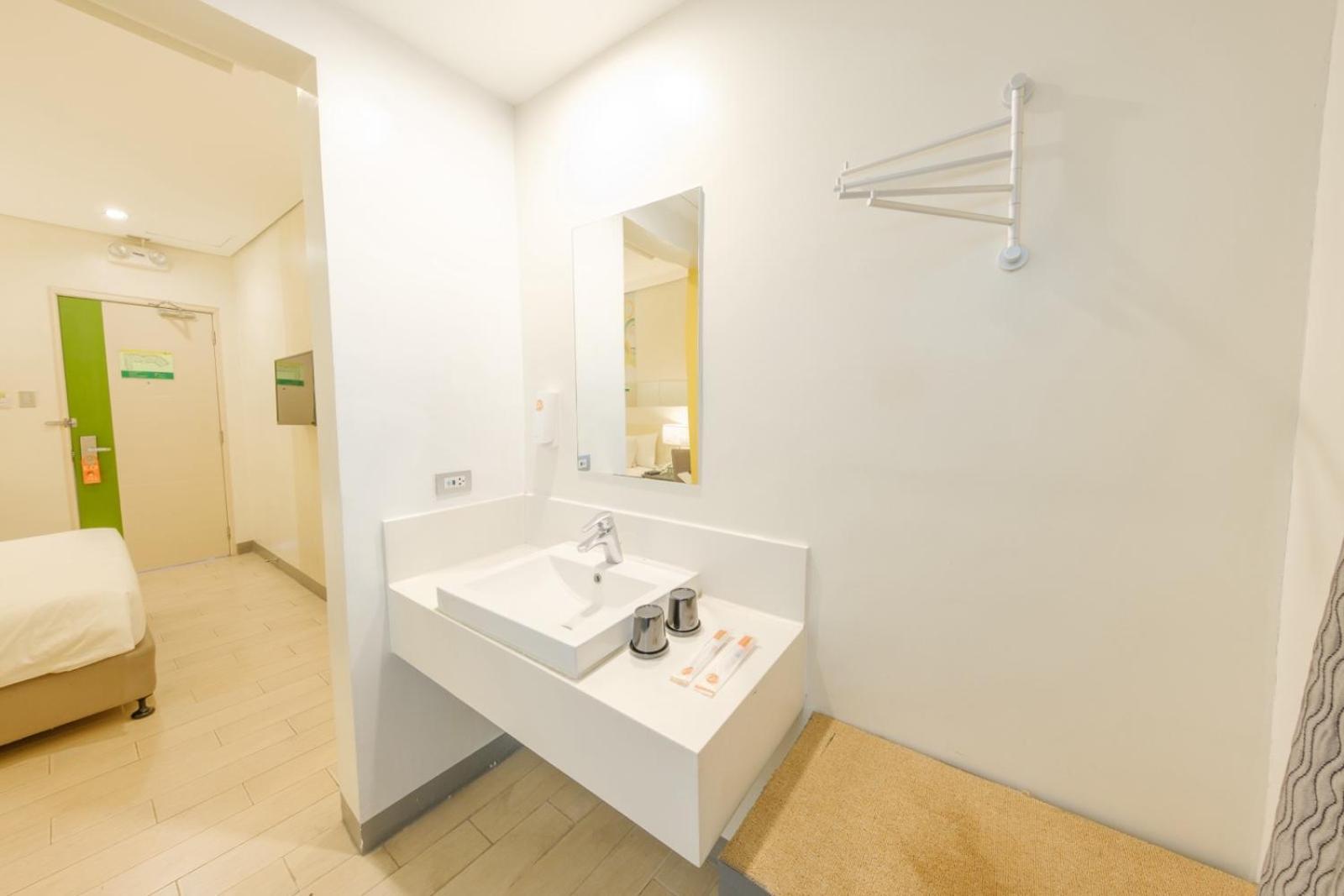Go Hotels Lanang - Davao City Εξωτερικό φωτογραφία