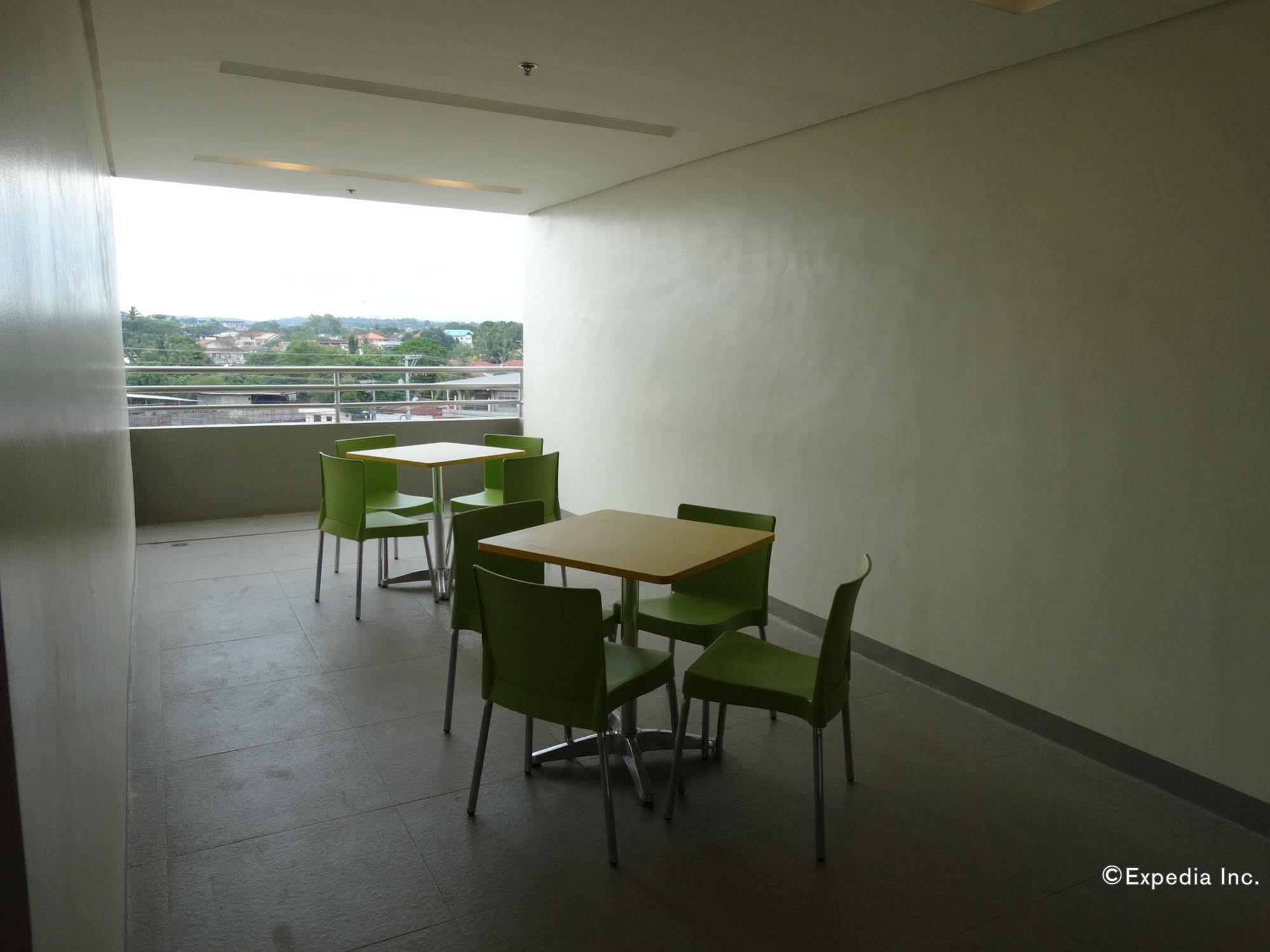 Go Hotels Lanang - Davao City Εξωτερικό φωτογραφία